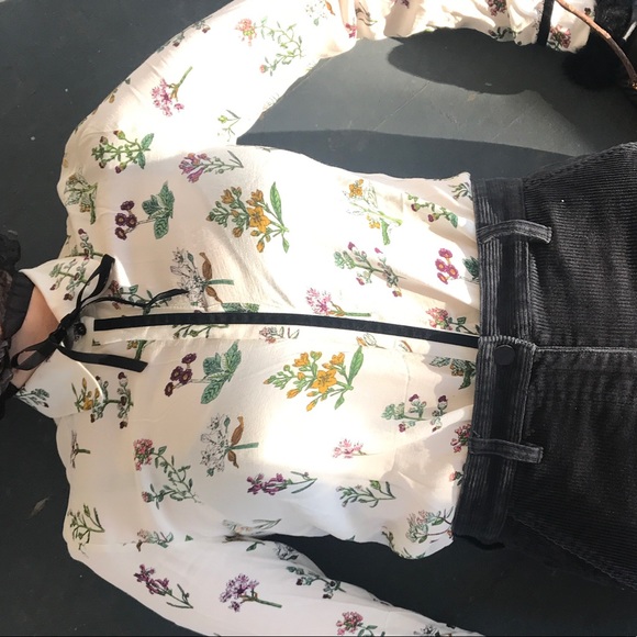 Botanical button up blouse with velvet trim - Picture 6 of 8